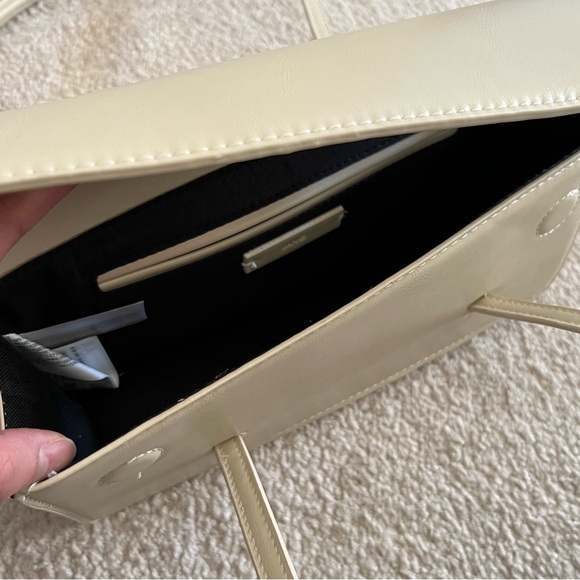 Mango cream baguette bag - Picture 4 of 6